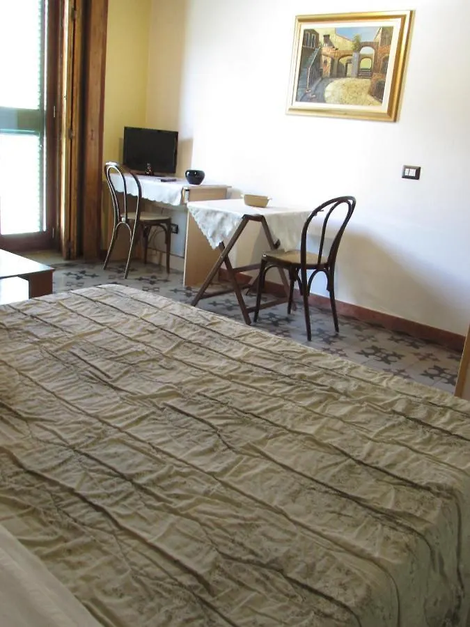 Bed and Breakfast Antico Palazzo Giardini-Naxos Nocleg ze śniadaniem