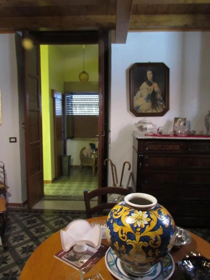 Bed and Breakfast Antico Palazzo Giardini-Naxos Nocleg ze śniadaniem