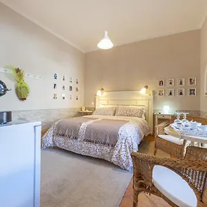 https://domus-de-carrera.in-sardinia.net
